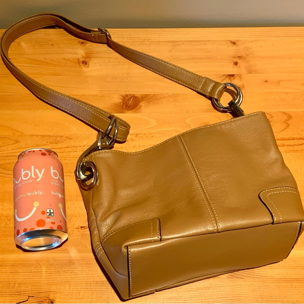 Dark Tan/Light Brown Shoulder Bag
